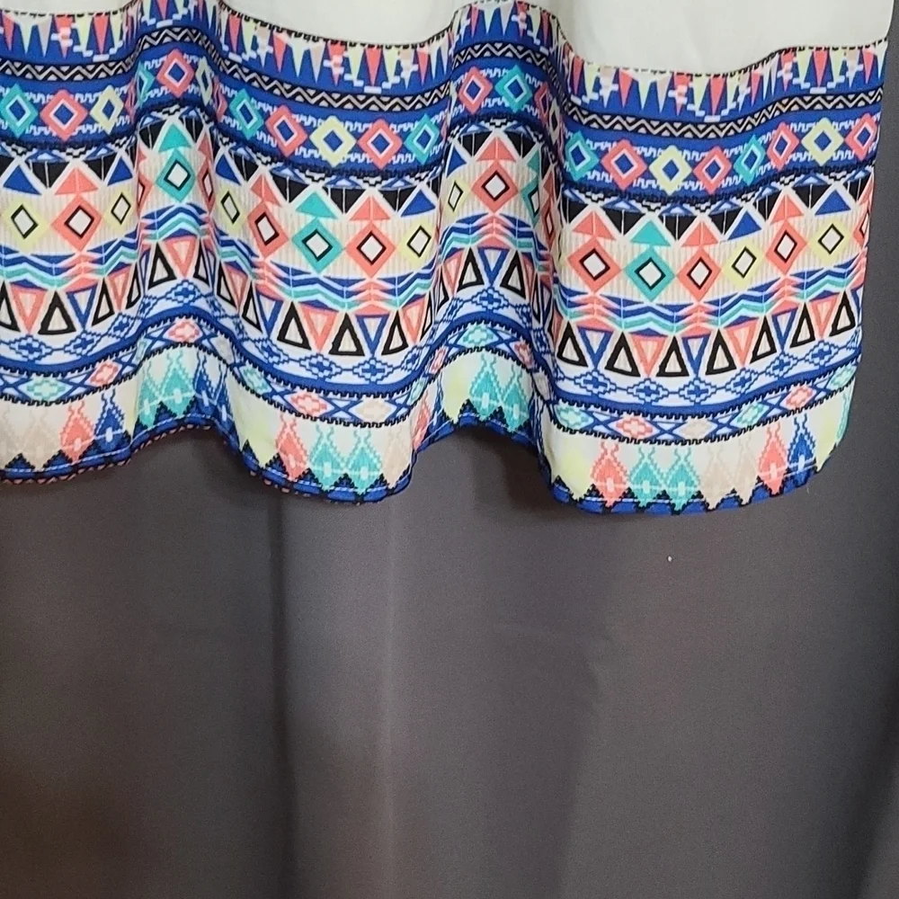 Lily Rose BoHo Style Dress Aztec Design Lined V-neck Summery Size M GUC … - Picture 3 of 9